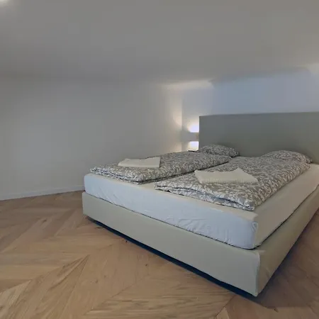 Apartmán The House - Mezibranska Praha