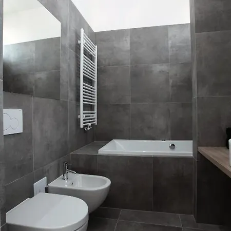 The House - Mezibranska Apartment Prague