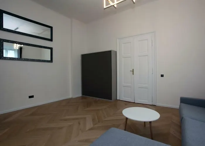 The House - Mezibranska Lejlighed *
