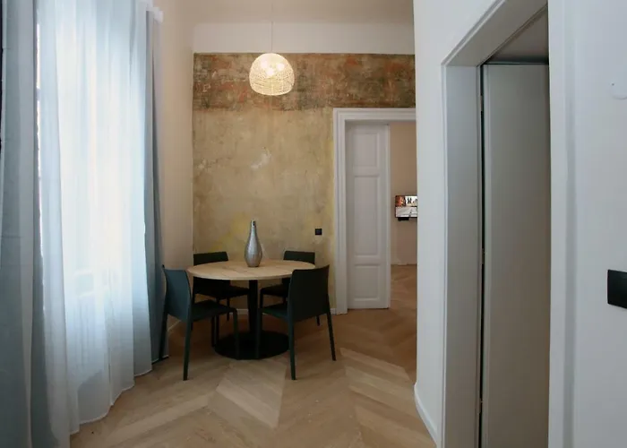 The House - Mezibranska
